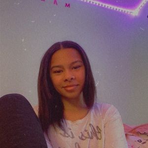 Meet your Posher, Makayla